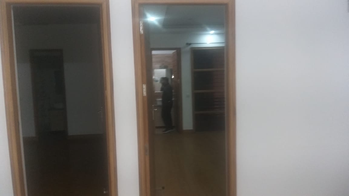 Unfurnished 2BHK at Engineers Enclave, first floor